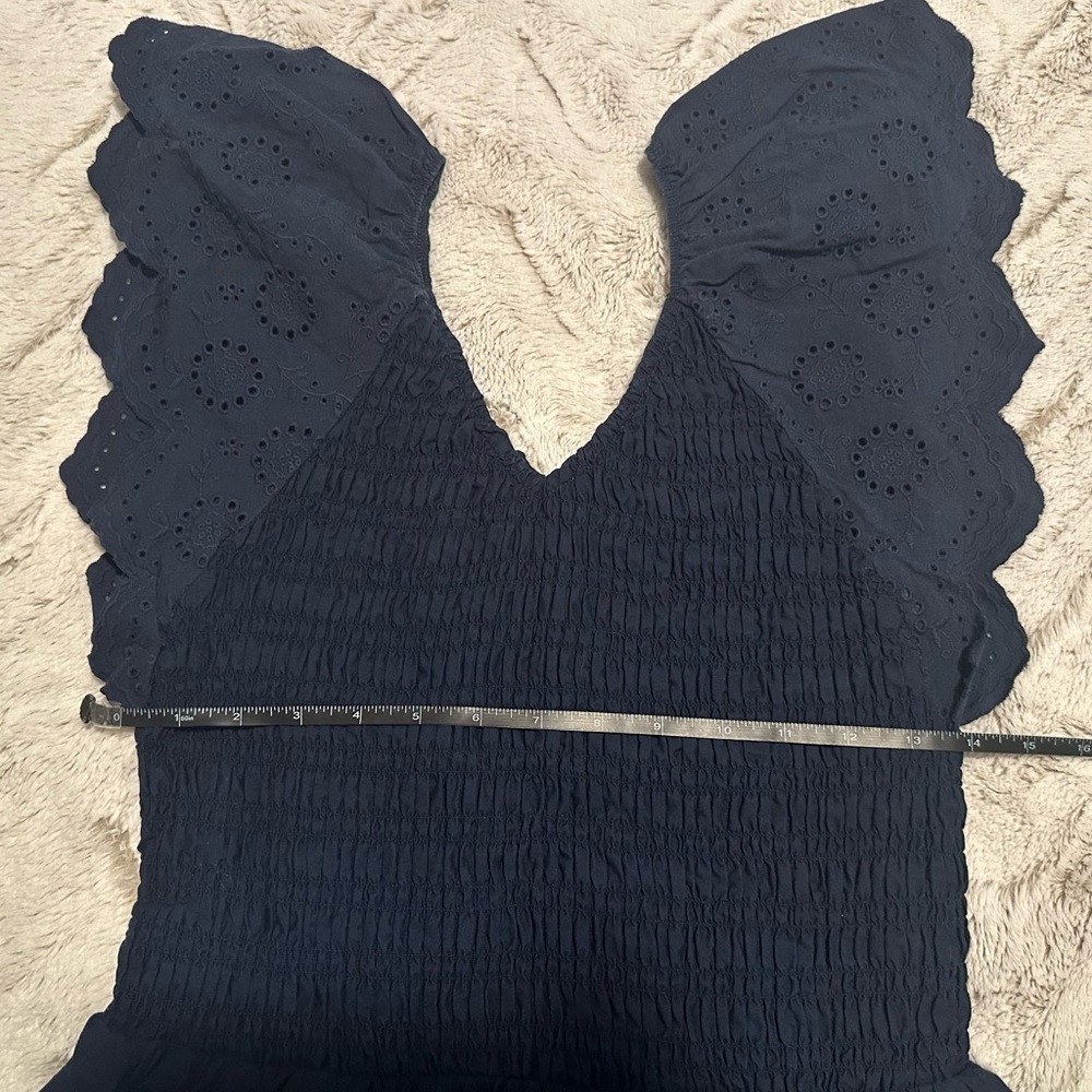 Time and Tru Women's Smocked Bodice V-Neck Eyelet Ruffle Top - Picture 4 of 9